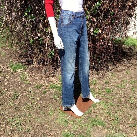 Wrangler Retro Relaxed Bootcut Factory Fading Whiskering Jeans - Picture 4 of 11